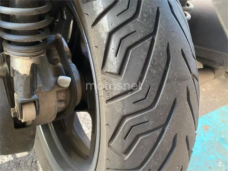 Yamaha XMAX 125 - Vista 8
