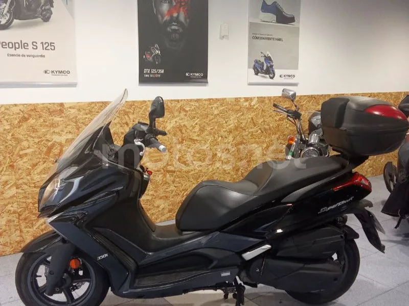 Kymco Super Dink 350 2899 € 2018 Bizkaia - 1