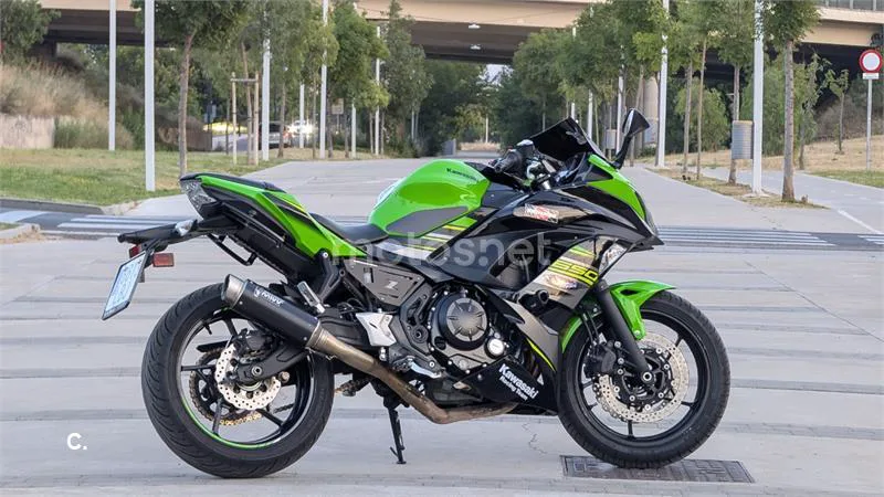 Kawasaki Ninja 650 - Vista 3