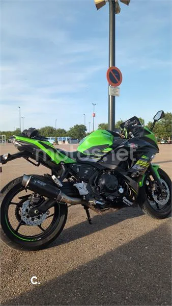 Kawasaki Ninja 650 - Vista 8