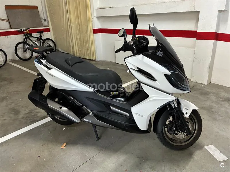 Kymco K-XCT 300i 2100 € 2015 Girona - 2