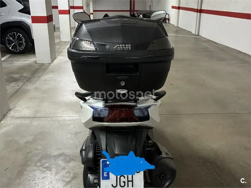 Kymco K-XCT 300i - Vista 7