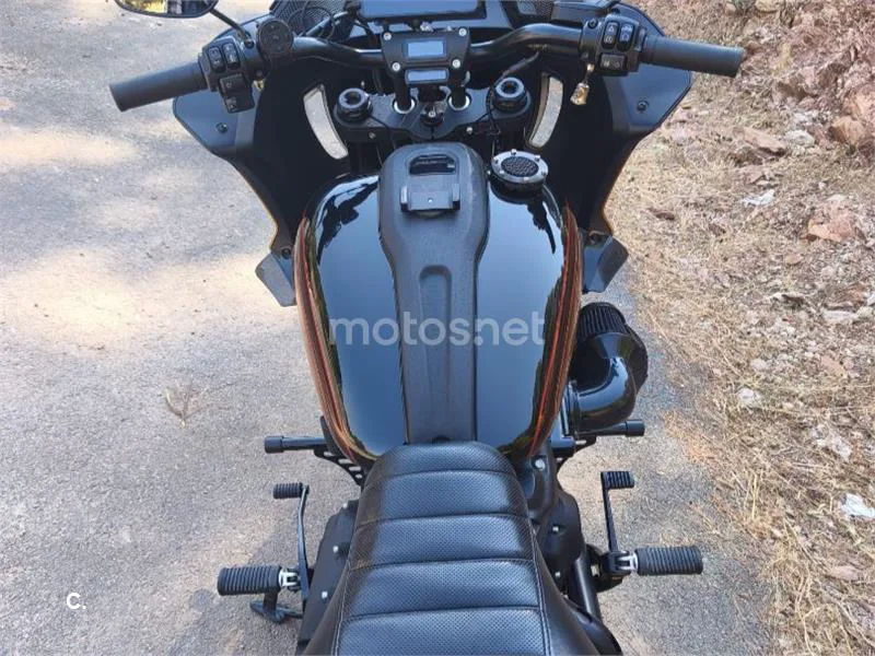 Harley-Davidson Low Rider ST - Vista 3