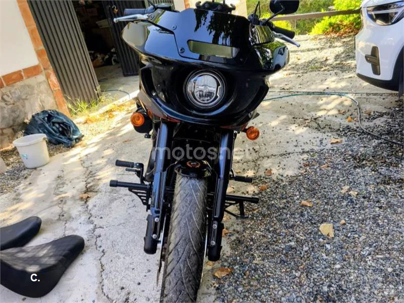 Harley-Davidson Low Rider ST - Vista 22