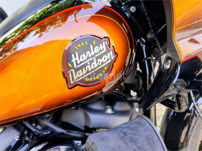 Harley-Davidson Low Rider ST - Vista 4