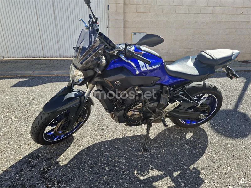 Yamaha MT-07 - Vista 9