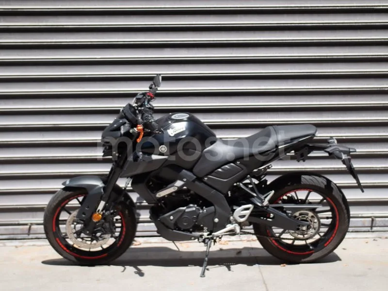 Yamaha MT-125 - Vista 12