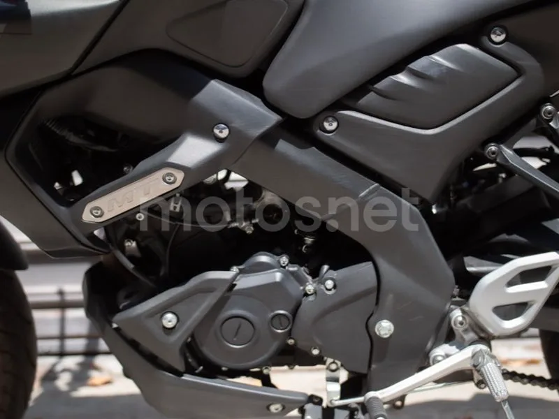 Yamaha MT-125 - Vista 16