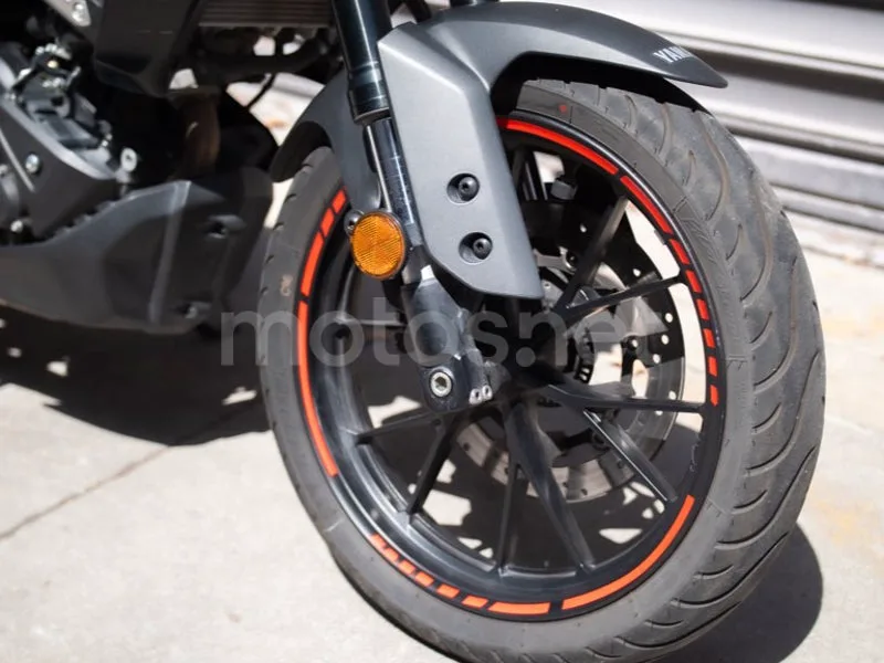 Yamaha MT-125 - Vista 4