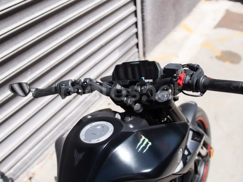 Yamaha MT-125 - Vista 8