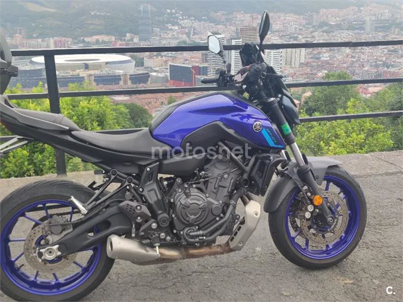 Yamaha MT-07 - Vista 10