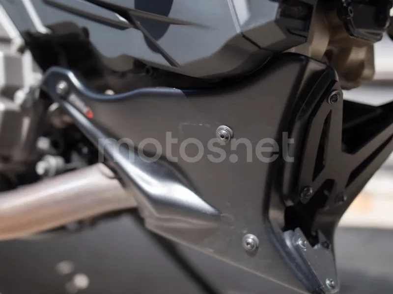 Ducati Monster - Vista 12