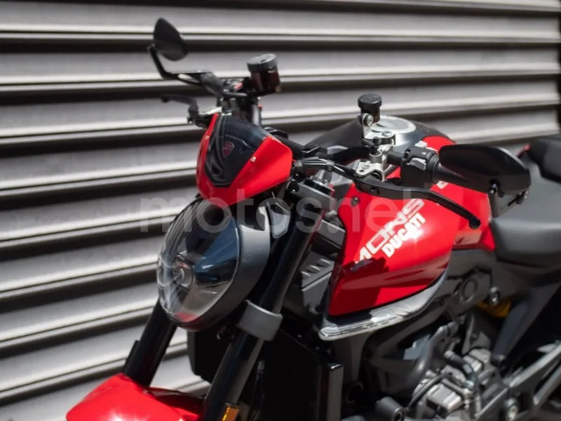 Ducati Monster - Vista 16