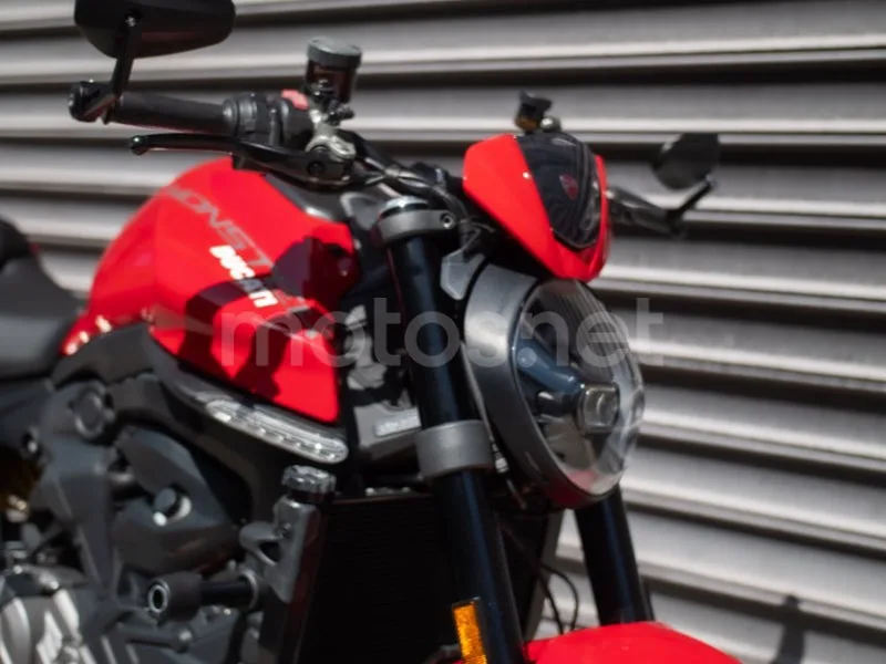 Ducati Monster - Vista 3
