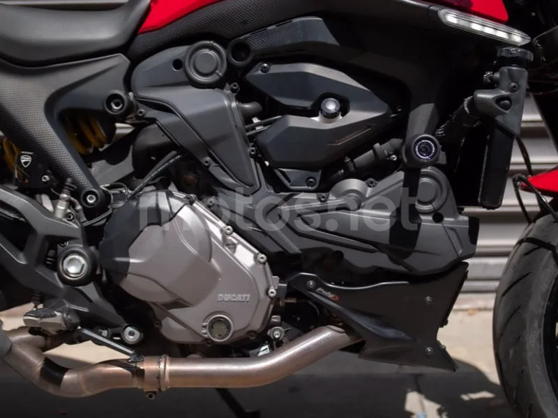 Ducati Monster - Vista 5