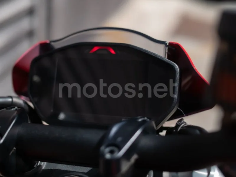 Ducati Monster - Vista 10