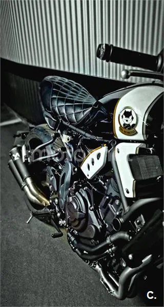 Yamaha XSR700 - Vista 4