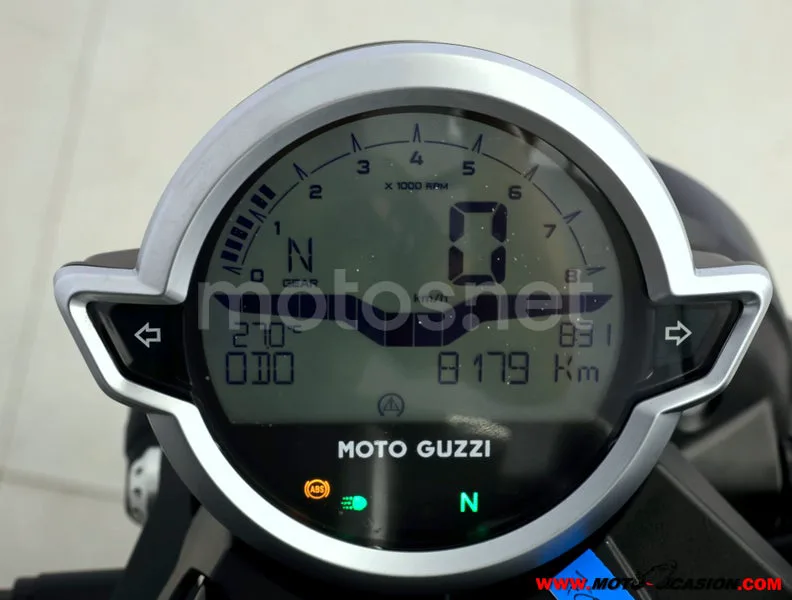 Moto Guzzi V9 - Vista 5