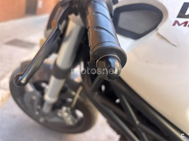 Ducati Monster 696 - Vista 6