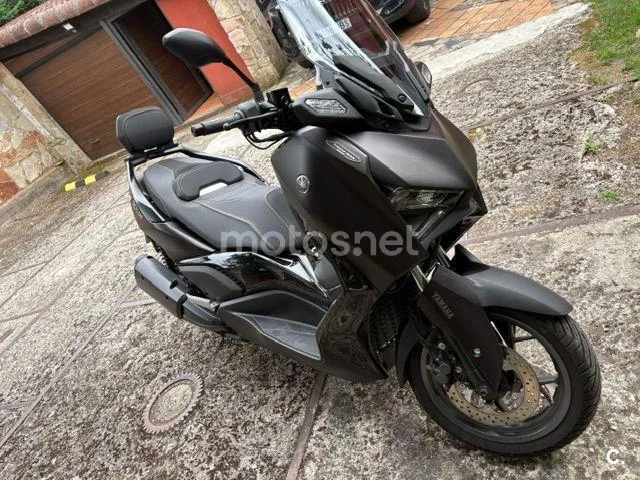 Yamaha XMAX 300 - Vista 3