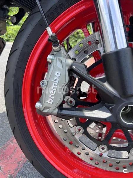 Ducati Monster - Vista 3