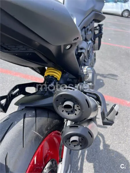 Ducati Monster - Vista 7
