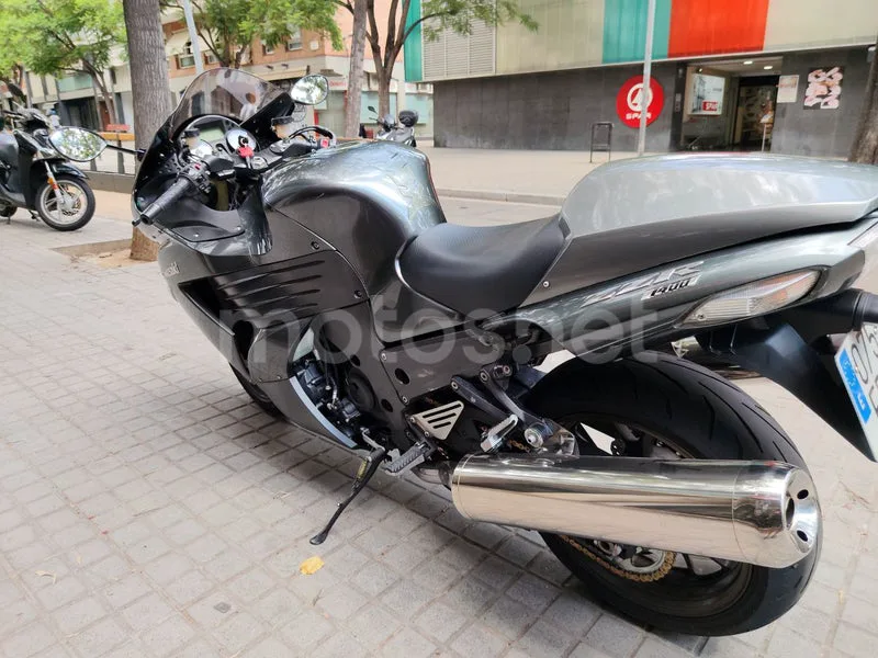Kawasaki ZZR1400 - Vista 6