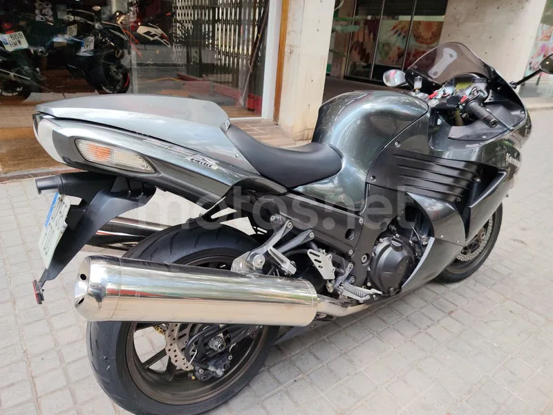 Kawasaki ZZR1400 - Vista 8