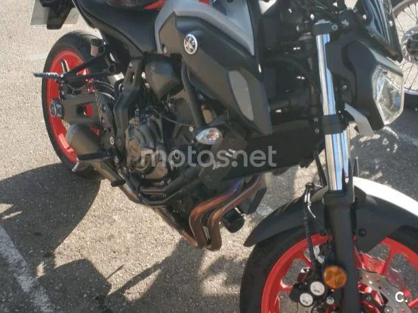Yamaha MT-07 - Vista 3