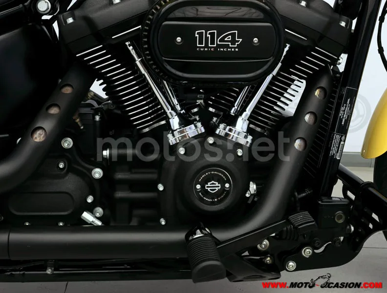 Harley-Davidson Street Bob - Vista 5
