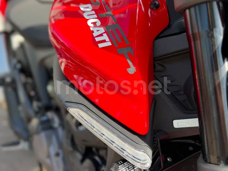 Ducati Monster - Vista 5
