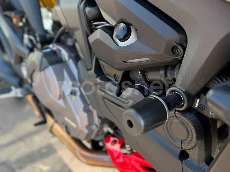 Ducati Monster - Vista 6