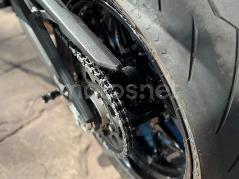 Ducati Monster - Vista 7