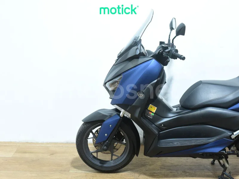 Yamaha XMAX 300 - Vista 8