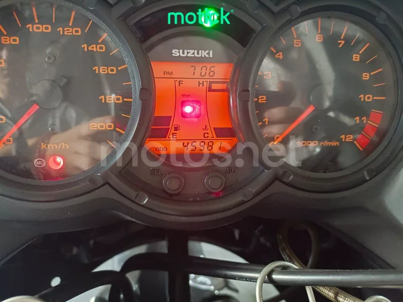 Suzuki V-Strom 650 - Vista 5