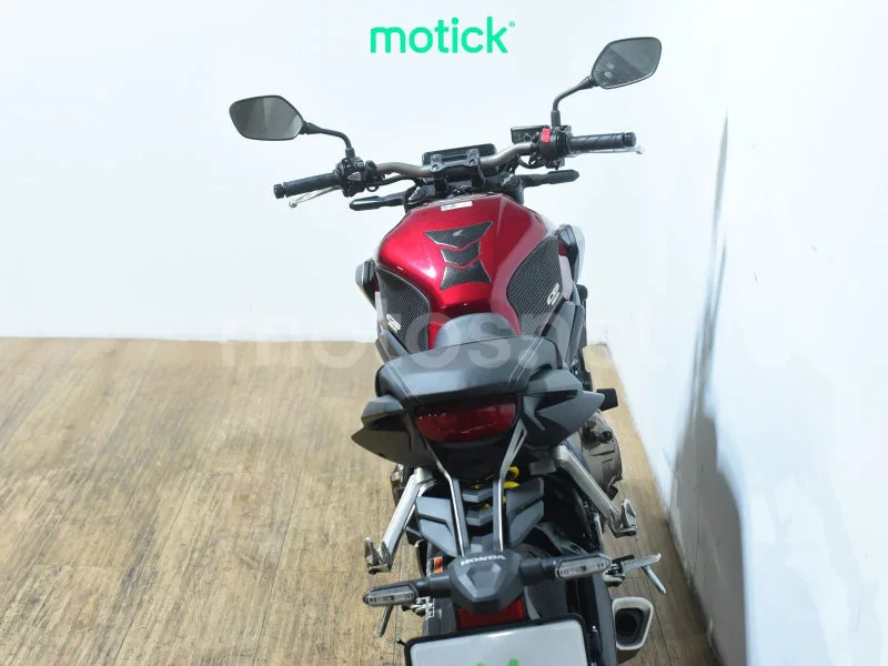 Honda CB650R - Vista 6