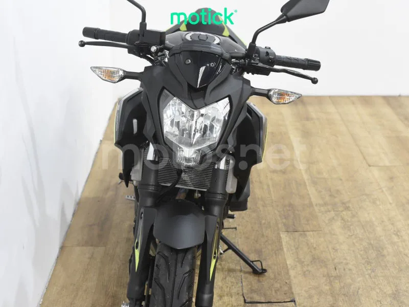 Kawasaki Z125 - Vista 10