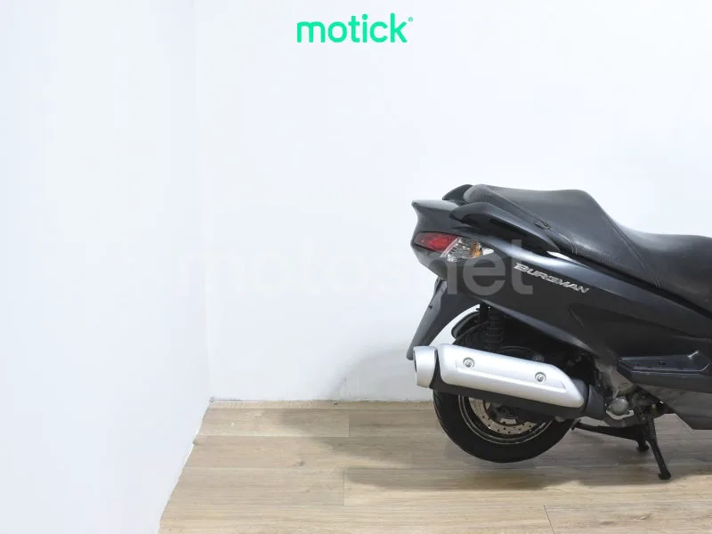 Suzuki Burgman 125 - Vista 3