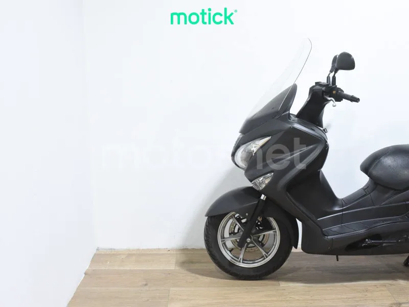 Suzuki Burgman 125 - Vista 7