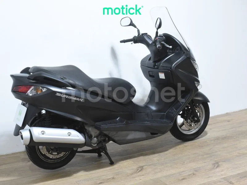 Suzuki Burgman 125 - Vista 9