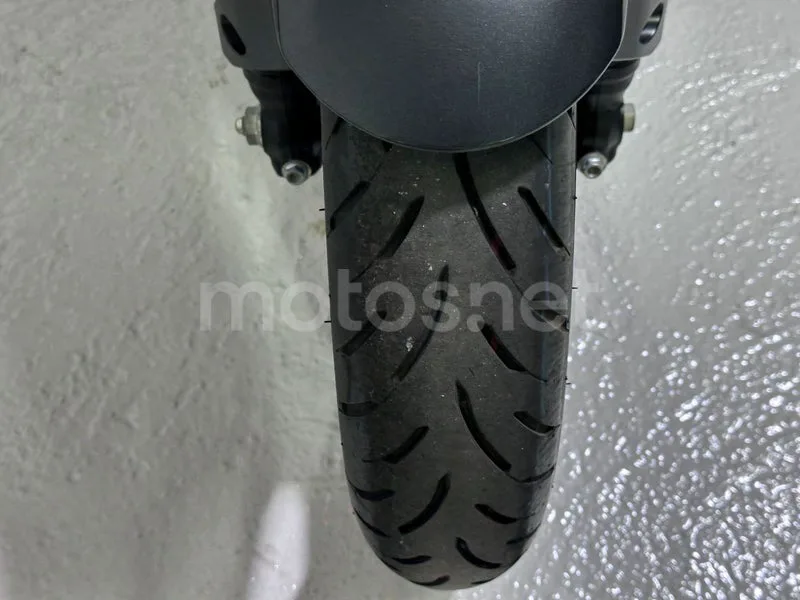 Honda CB125R - Vista 26