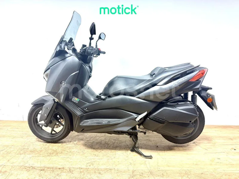 Yamaha XMAX 300 - Vista 7