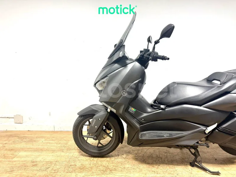 Yamaha XMAX 300 - Vista 8