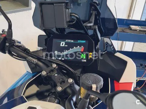 BMW M 1000 XR - Vista 6