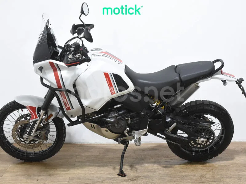 Ducati DesertX - Vista 7