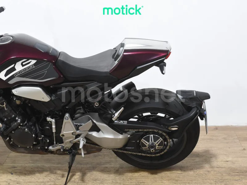 Honda CB1000R - Vista 9