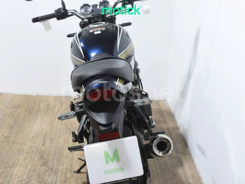 Kawasaki Z900RS - Vista 6