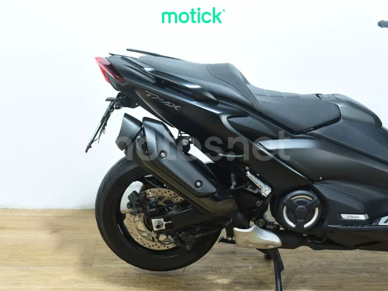 Yamaha TMAX 560 - Vista 3
