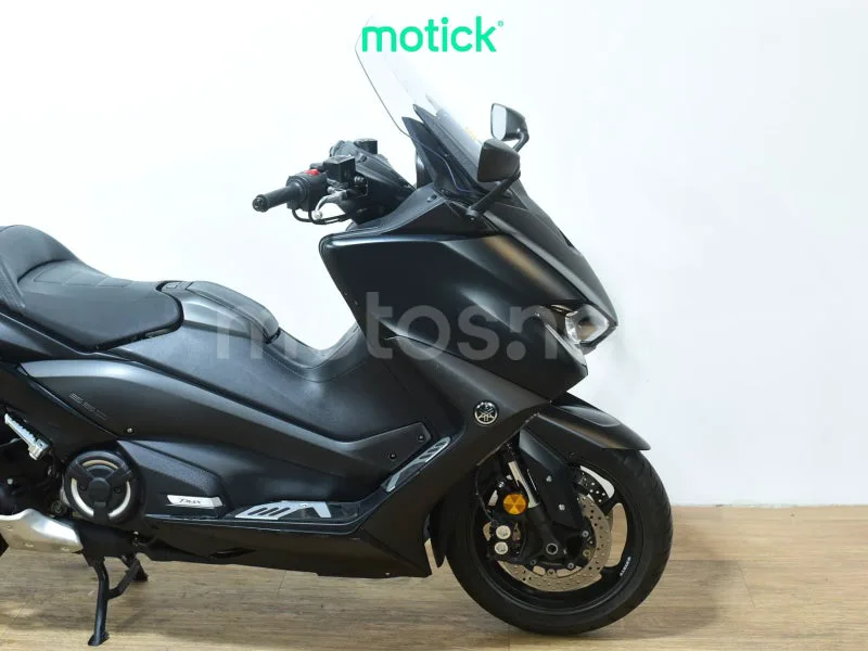 Yamaha TMAX 560 - Vista 4