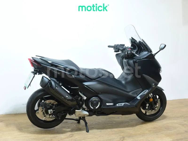 Yamaha TMAX 560 - Vista 10